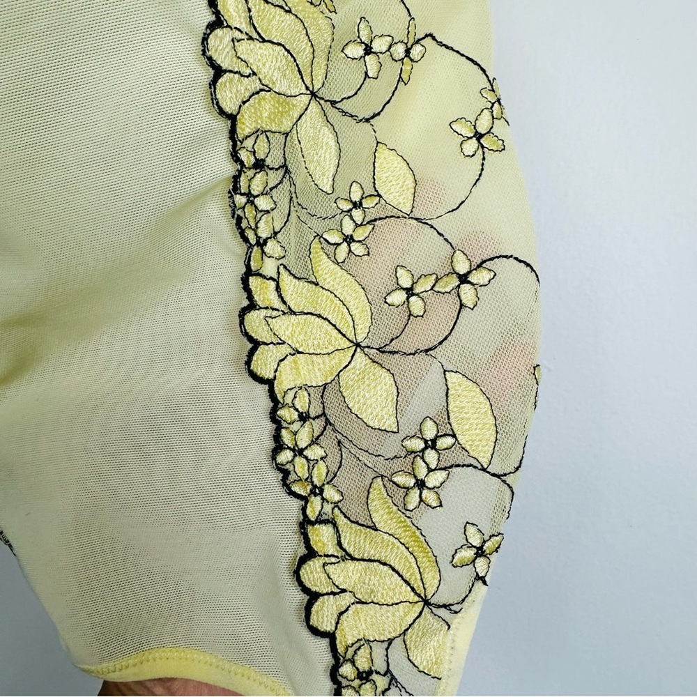 Scarlett Yellow and Black Floral Lace Bustier Bra Size 38E - Picture 5 of 12